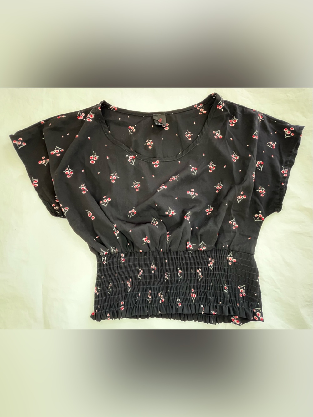 IJOAH Black Floral Smocked Waist Women's Top, Size Small